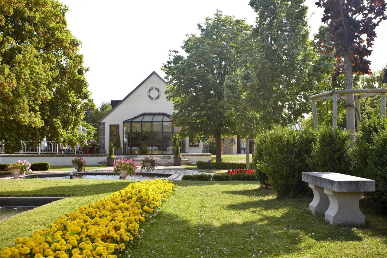 Hostellerie Briqueterie & Spa Champagne Vinay  Εξωτερικό φωτογραφία The new crematorium