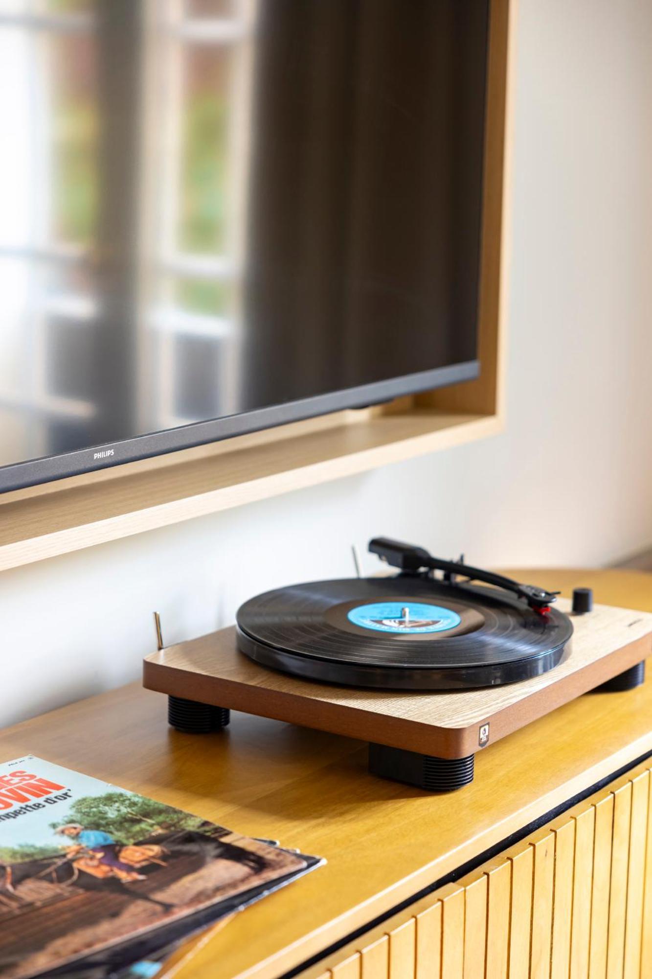 Hostellerie Briqueterie & Spa Champagne Vinay  Εξωτερικό φωτογραφία Record player