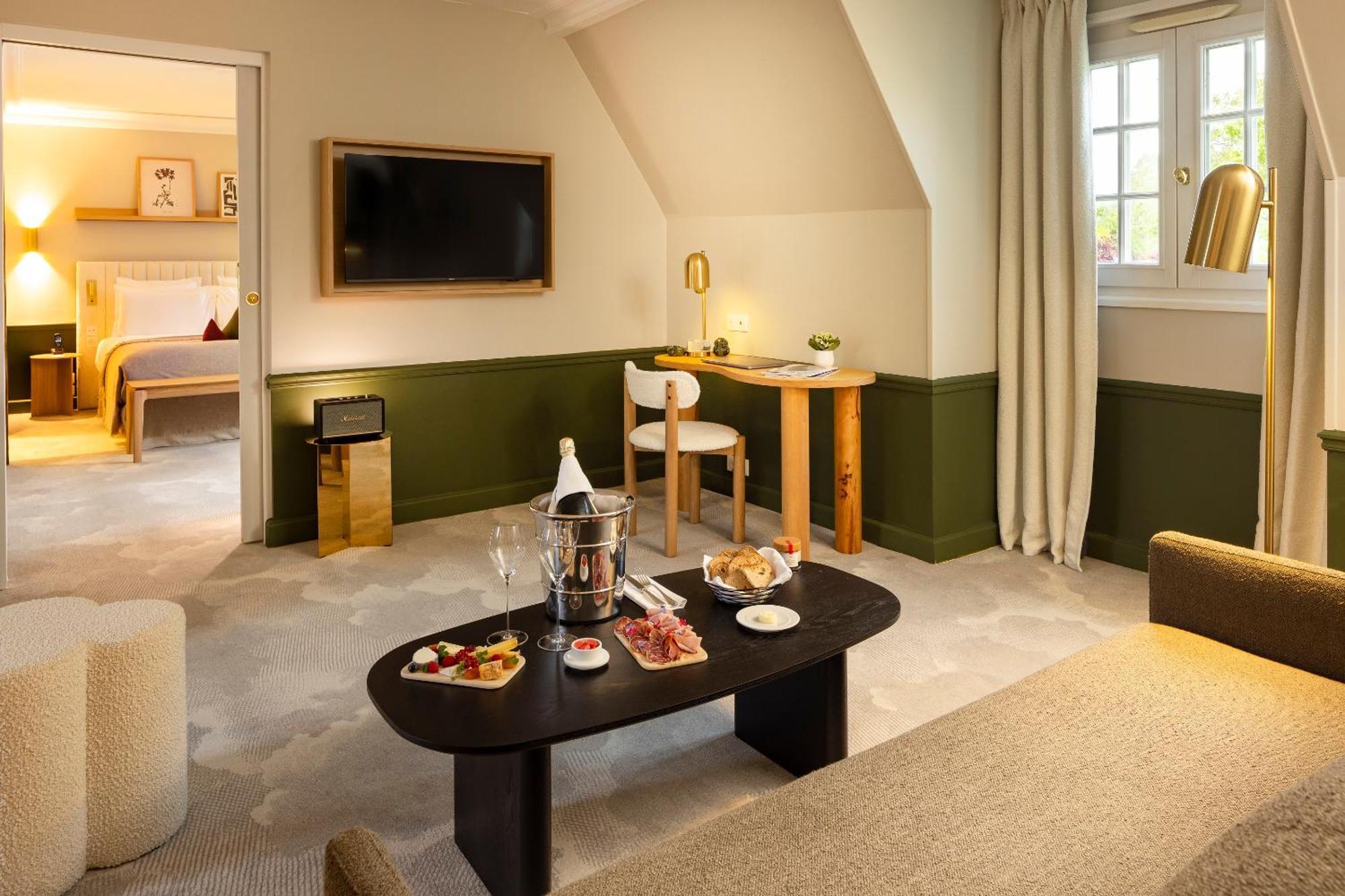 Hostellerie Briqueterie & Spa Champagne Vinay  Εξωτερικό φωτογραφία A suite at the hotel