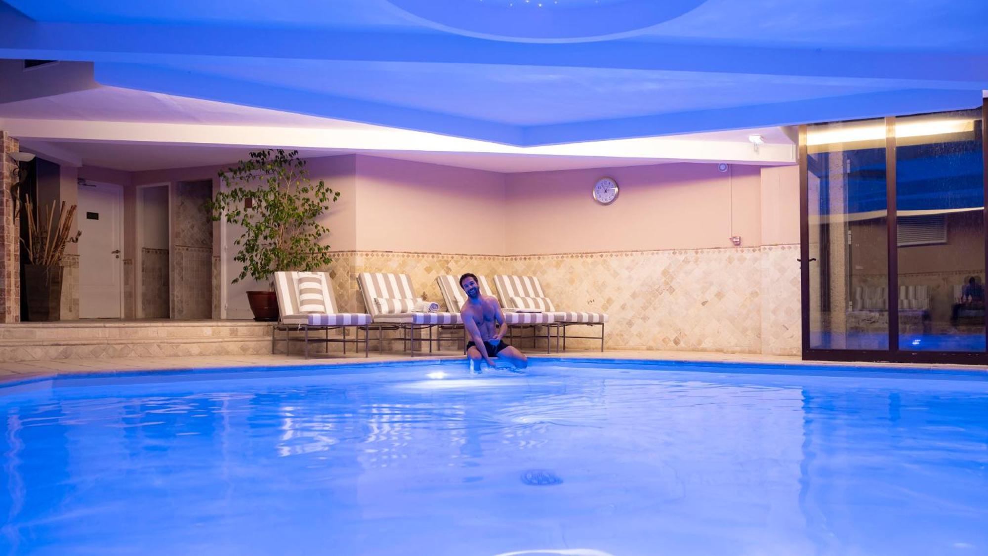 Hostellerie Briqueterie & Spa Champagne Vinay  Εξωτερικό φωτογραφία The pool at the hotel